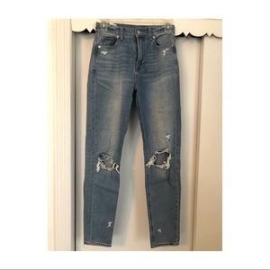 American Eagle Hi-rise Mom Jeans